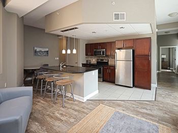 Fully furnished luxury corporate housing available*